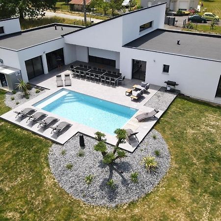 Villa De Groupe Avec Piscine, Jacuzzi Et Vue Nature Pierric Exterior foto